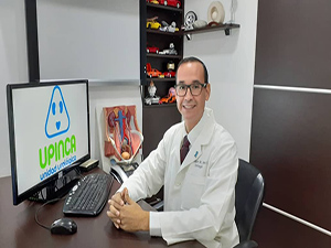 Dr. Néstor M. Pinto F.