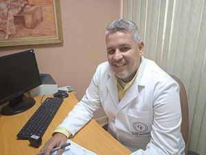 Dr. César Figueroa