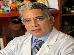 Dr. Andrés Eloy Mora C.