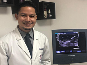 Dr. Víctor Díaz