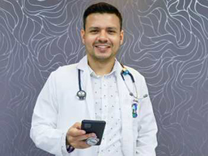Dr. Juan Luna
